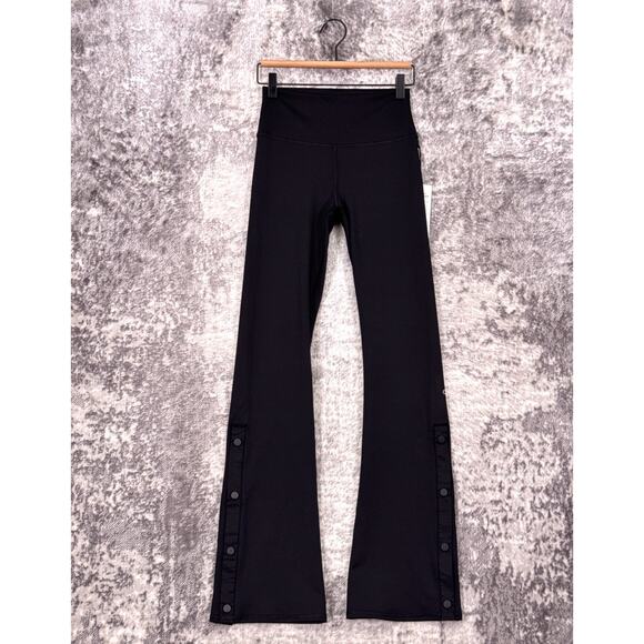 New ALO Yoga Leggings Medium Womens Airlift High Waist Game Changer Flare Snap - Picture 1 of 7